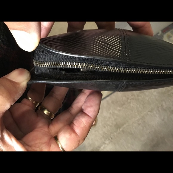 Authentic Louis Vuitton Organizer - Picture 5 of 5